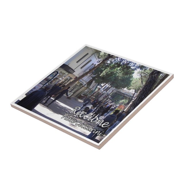 ERM018 Riccione, Viale Ceccarini, Itália, (Lateral)