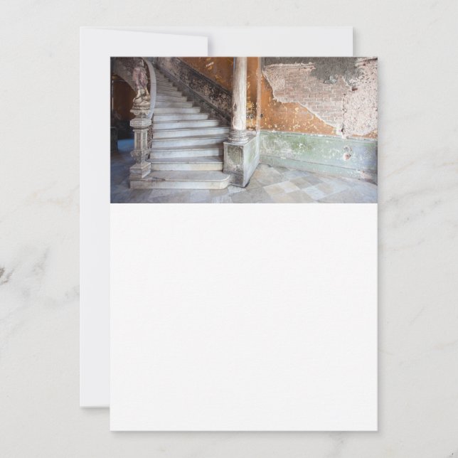 Escada de pedra antiga (Frente)