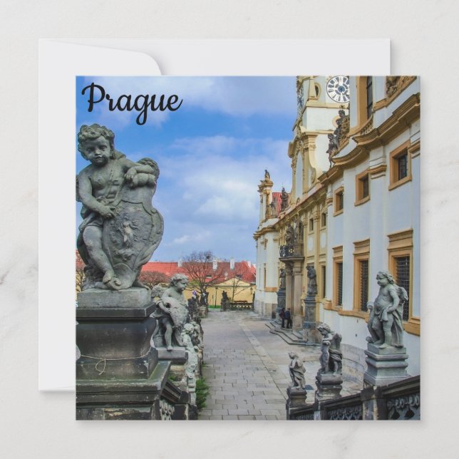 Escadas com anjos de pedra na igreja de Loreto Pra (Frente)