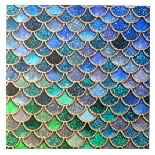 Escalas multicoloridos Springlike da sereia do