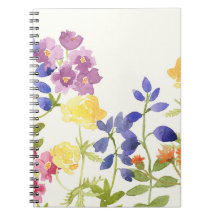A Aquarela escocesa selvagem floresce o caderno