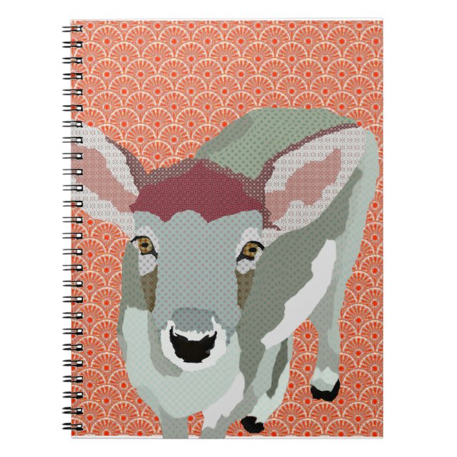 Espiral Caderno cinzento da laranja da jovem corça (Frente)