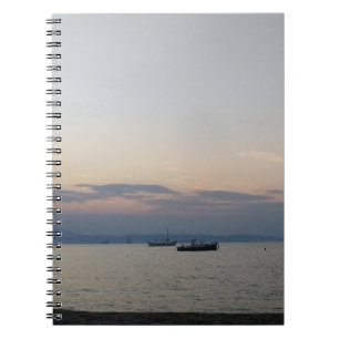 Espiral Caderno da foto do mar e dos barcos