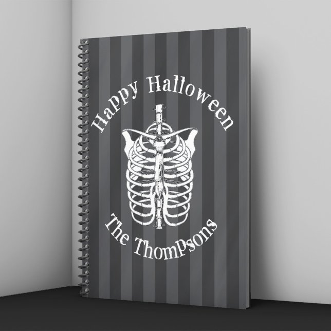 Espiral Caderno Personalizado de Esqueleto Feliz Dia das B (Halloween notebook with skeleton ribcage illustration and striped background personalized with name.)