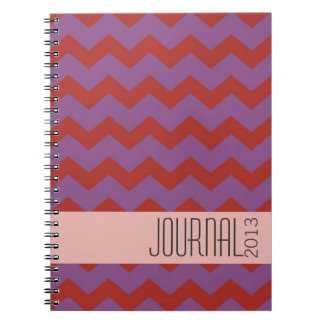Espiral Caderno pessoal moderno vermelho roxo padrão Chevr