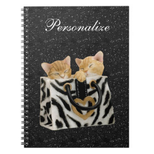 Espiral Gatinhos no caderno do brilho do preto da bolsa da