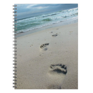 Espiral Pegadas no caderno da areia