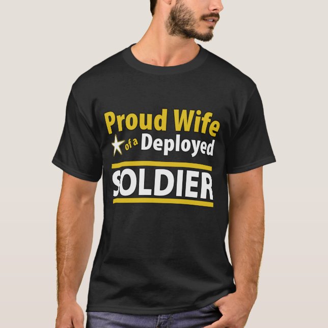 Esposa orgulhosa de uma camisa distribuída do (Frente)