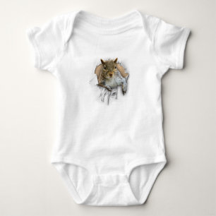 Esquilo de Camisa Rasgada