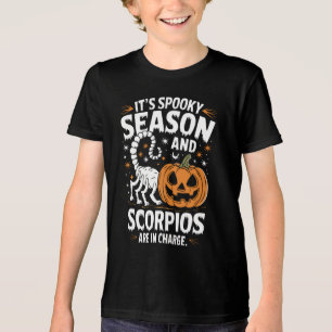 Estação Spooky: Scorpios no Dia de as Bruxas engra