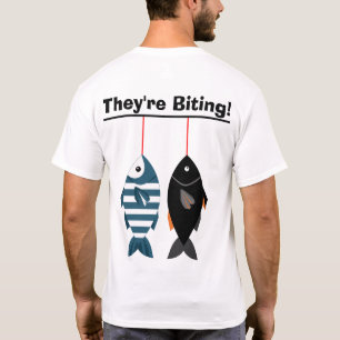 Estão mordendo! Camiseta engraçada de peixe de pes