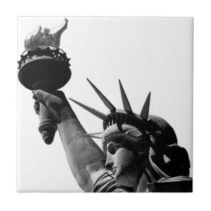 Estátua de Liberdade Preta e Branca