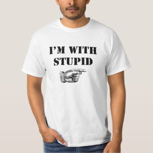 Estou com uma camiseta engraçada estúpida