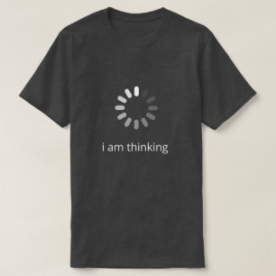 estou pensando em uma camisa preta engraçada