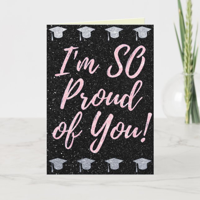 Estou tão orgulhosa com um cartão de graduação ros (Frente)