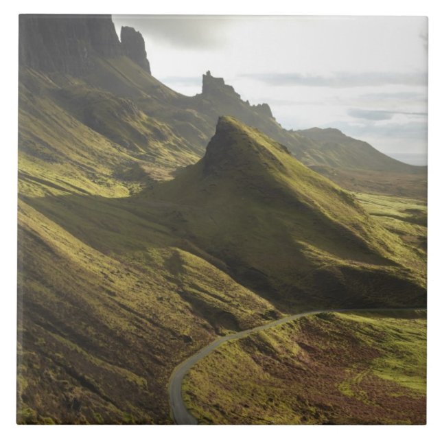 Estrada subindo O Quiraing, Ilha de Skye, (Frente)