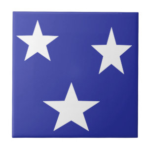 Estrelas brancas em azul
