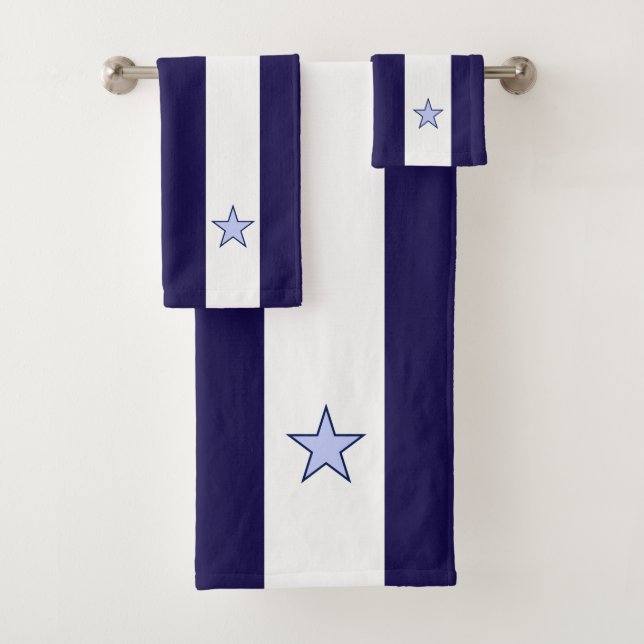 Estrelas no conjunto de toalhas de banho em branco (Insitu)