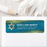 Etiqueta Bar Mitzvah Gold Foil Turquoise Endereço para devo<br><div class="desc">Tenha orgulho, alegria e comemore este marco do seu Bar favorito Mitzvah sempre que você usar esta etiqueta de endereço de retorno personalizada, legal, única e moderna! Traços de pincel de folha de ouro metálico e Estrela de David, juntamente com tipografia branca e ousada, cobrem um rico fundo azul-turquesa em...</div>