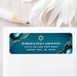 Etiqueta Bar Mitzvah Turquoise Ombre Agate Endereço de Devo<br><div class="desc">Tenha orgulho, alegria e comemore este marco do seu Bar favorito Mitzvah sempre que você usar esta etiqueta de endereço de retorno personalizada, legal, única e moderna! A tipografia serif branca e a azul-turquesa e uma estrela dourada falsa de David sobrepõem um fundo azul-azul-turquesa profundo com o agato azul-turquesa acentuado...</div>