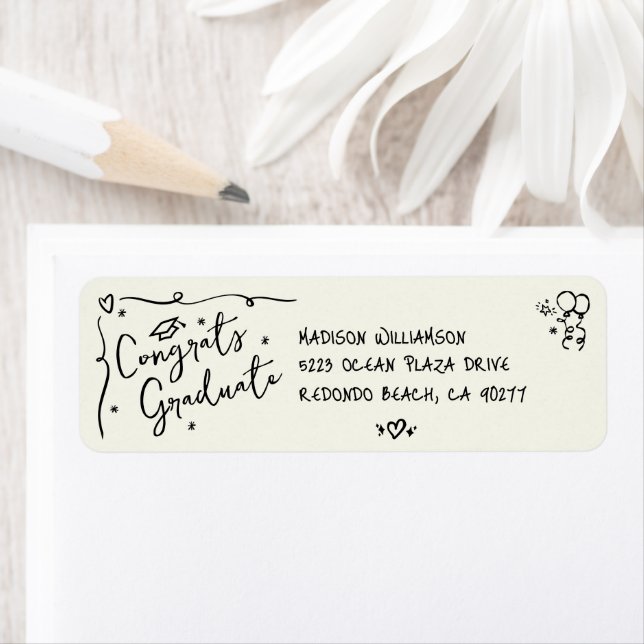 Etiqueta Black Hand Drawn Doodle Graduation Cream Address (Insitu)