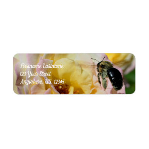 Etiqueta Bumble Bee Voando Para O Endereço Rosa Rosa Rosa
