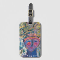 A mulher caminha para o próprio baterista