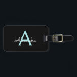Etiqueta De Bagagem Aqua Teal Blue Script Girly Monographic Name<br><div class="desc">Black and Aqua Blue Teal Monogramas Adicione seu próprio nome Scripts LuBags Tag A etiqueta da bolsa faz o doce doce presente de 16 anos,  casamento,  chá de panela,  chá de fraldas ou festa de solteira para alguém que decora seu quarto em estilo.</div>