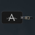 Etiqueta De Bagagem Black Silver Modern Script Girly Monographic Name<br><div class="desc">Monograma preto e prateado Adicione seu próprio nome Saco de bagagem A etiqueta de sacola faz o doce doce presente de 16 anos,  casamento,  chá de panela,  chá de fraldas ou festa de solteira para alguém decorando seu quarto em estilo.</div>