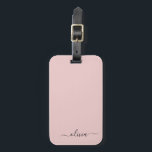 Etiqueta De Bagagem Blush Dusty Pink Girly Script Monograma Nome Moder<br><div class="desc">Blush Dusty Pink Monograma Adicione Seu Próprio Nome Script Signature Travesseiro. A etiqueta de mala faz o doce doce presente de 16 anos,  casamento,  chá de panela,  chá de fraldas ou festa de solteira para alguém que ama um estilo elegante e moderno.</div>