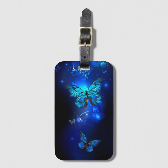 Etiqueta De Bagagem Borboleta Morpho no Fundo Escuro (Frente Vertical)