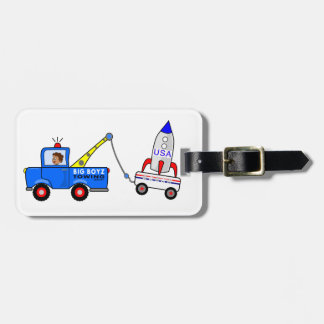Etiqueta De Bagagem Caminhão e motorista de reboque dos desenhos