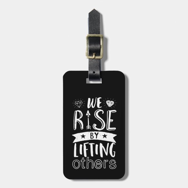Etiqueta De Bagagem Citação Inspirativa Que Levantamos Levantando Outr (Frente Vertical)