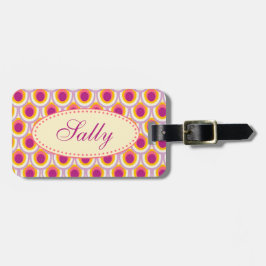 Etiqueta de bagagem com o nome cor-de-rosa e stand