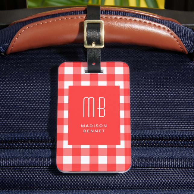 Etiqueta De Bagagem Elegant Red Gingham Monogram (Frente Insitu 2)