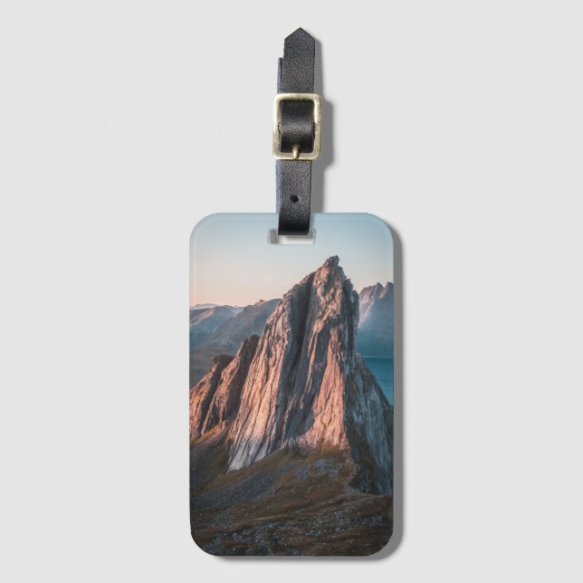 Etiqueta De Bagagem Epic Mountain Norway Landscape Photo (Frente Vertical)
