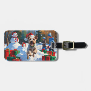 Etiqueta De Bagagem Fio Fox Terrier nevando com chapéu de Natal