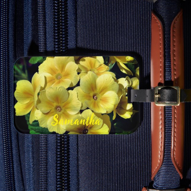 Etiqueta De Bagagem Flores de Primrose Amarela Personalizadas (Frente Insitu 4)