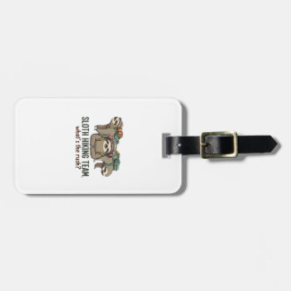 Etiqueta De Bagagem Funny Sloth Hiking Classic T-Shirt_5