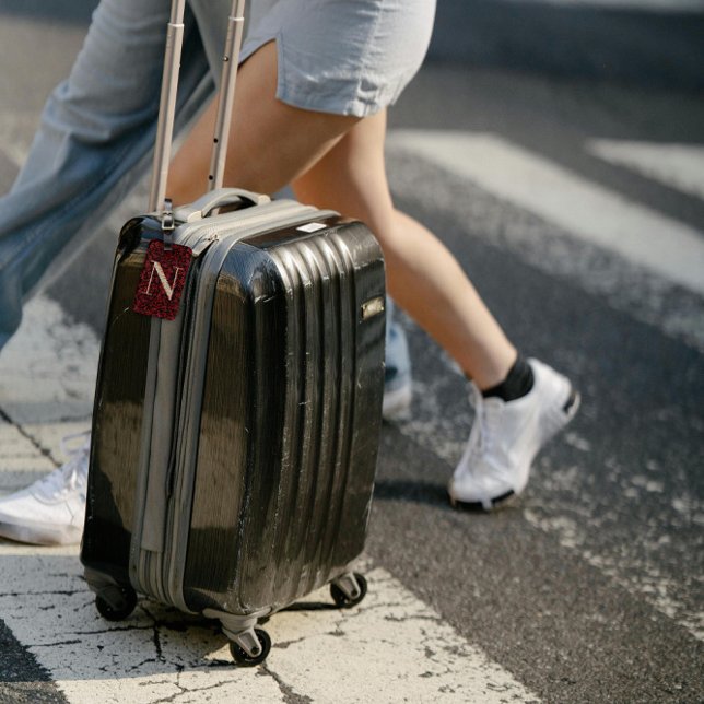 Etiqueta De Bagagem Letra Floral Clássica Monograma N vermelho escuro (Criador carregado)