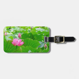 Etiqueta De Bagagem Lily De Água Rosa Alta Entre Lileiras
