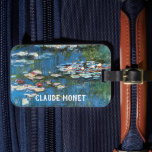 Etiqueta De Bagagem Lírios de Claude Monet, Impressionismo venenoso<br><div class="desc">Waterlily (1914), de Claude Monet, é uma pintura impressionista de arte natural. Uma das muitas variações das pinturas florais de lírio-d'água que Monet pintou pelo lago em seu jardim floral em Giverny, França. Sobre o artista: Claude Monet (1840-1926) foi o fundador do movimento de pintura impressionista francês, com a maioria...</div>
