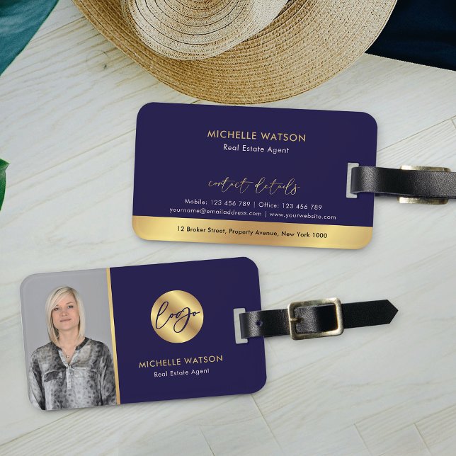 Etiqueta De Bagagem Marinho e Logotipo Dourado Foto do Agente Imobiliá (Elegant navy blue and gold effects photo luggage tag with your logo and contact details)