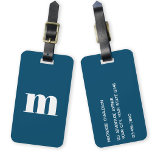 Etiqueta De Bagagem Moderno Monograma Verde Teal Inicial<br><div class="desc">Design inicial do monograma minimalista de tipografia minúscula moderna que pode ser mudado para personalizar,  juntamente com os detalhes no sentido inverso. Branco sobre um fundo verde teal.</div>