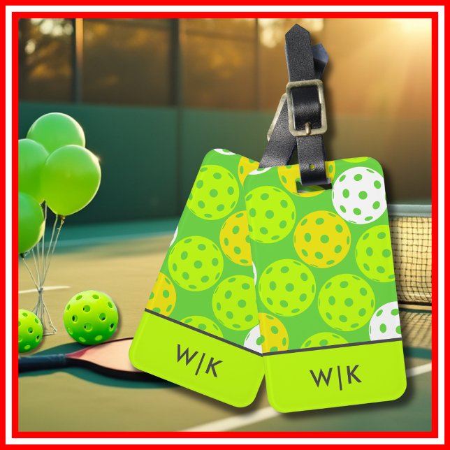 Etiqueta De Bagagem Monograma Moderno Legal de Pickleball Verde (Green Pickleball Cool Modern Monogrammed Luggage Tag)