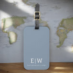 Etiqueta De Bagagem Monograma Moderno Minimalista Dusty Blue Elegante<br><div class="desc">Apresentando nossa Coleção Elegante de Monograma Moderno Minimalista e Dusty: Eleve seu estilo com sofisticação e charme de eterno subestimados. Nossa coleção apresenta designs minimalistas em uma matiz azul suja, aperfeiçoada com monogramas elegantes adaptados ao seu gosto pessoal. De papelaria refinada a acessórios versáteis, cada peça da nossa coleção é...</div>