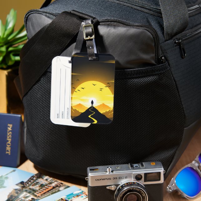 Etiqueta De Bagagem Mountain Peak Silhouette with a winding. Pedestal (Frente e Verso)