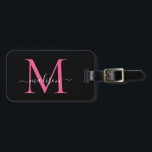 Etiqueta De Bagagem Na moda de Nome de Script do Monograma Cor-de-Rosa<br><div class="desc">Elegante preto magenta magenta quente - cor-de-rosa - Monograma - Nome do script - Na moda Tag</div>