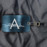 Etiqueta De Bagagem Nome do monograma de metal escovado azul e inicial<br><div class="desc">Nome do Monograma e Etiqueta Inicial de Bagagem de Viagem,  azul metálico moderno e Elegante,  esfregado em folhas de metal. Esta etiqueta de mala é perfeita para Voltar à escola,  ao trabalho ou à viagem.</div>