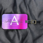 Etiqueta De Bagagem Nome inicial do monograma de metal com pinça rosa-<br><div class="desc">Pastel Ombre Cor-de-rosa,  Laranja e Púrpura Pincelada de Folha Metálica Nome do Monograma e Etiqueta de Bagagem Inicial. Esta etiqueta de mala é perfeita para Voltar à escola,  ao trabalho ou à viagem.</div>